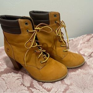 Authentic Timberland Women's Brown Heeled Boots size 6